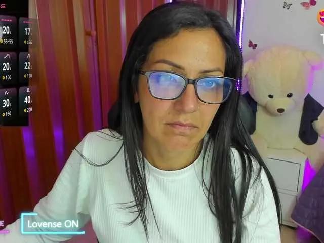 alma-blue on BongaCams 