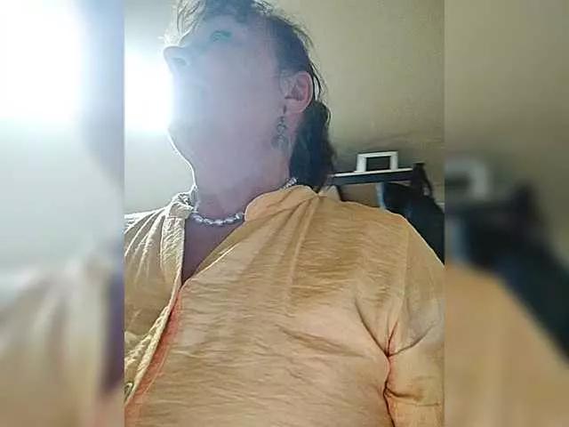 asya18 on BongaCams 