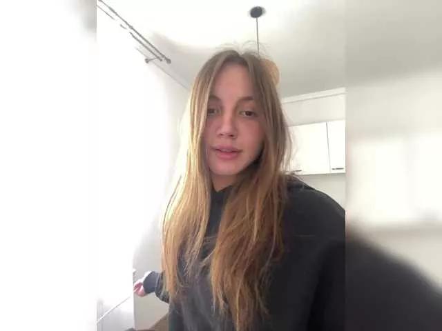 Evelonelfi on BongaCams 