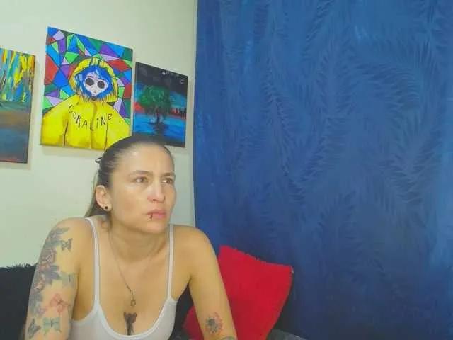 leyla-hot on BongaCams 