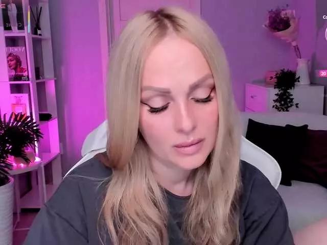 LibbyNora on BongaCams 