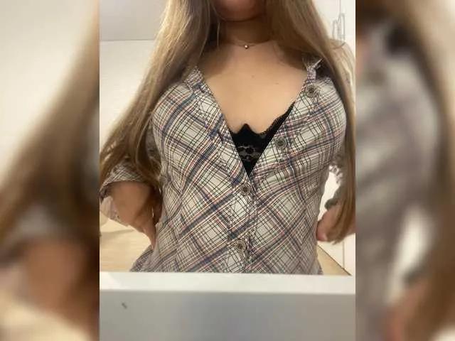 SarraFox on BongaCams 