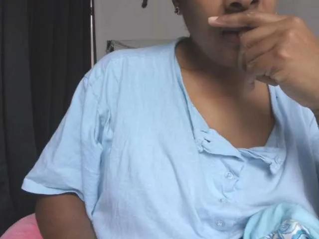 Zuriluxe45 on BongaCams