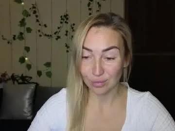 ay_kiss_jully's avatar