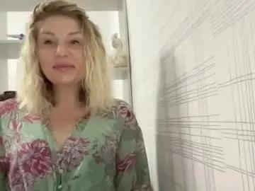 blondie_xoxoxo — Hi I am new here...dont be rude please Goal: Lip bite + eye contact  [90 tokens remaining] #new #shy #nonude #milf #natural