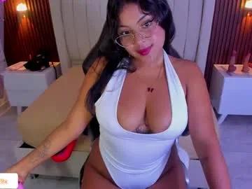 briana_z —  GOAL: Control my fuckmachine x 5min  [350]  #fuckmachine #deepthroat #ebony #milk #bigboobs