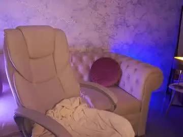 curlycandyxx — #bigboobs #bigass #curlygirl #twerk #curved