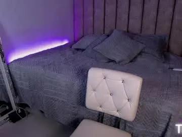 emily_____ — Emily_____'s room #latina #squirt #anal #bigass