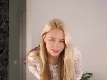 emmiemurray — g: lick my finger close to cam / Call me Aurora, I'm from Venice, I'm #18 y.o. Will you be my friend? #shy #new #teen #blond [25 tokens remaining]