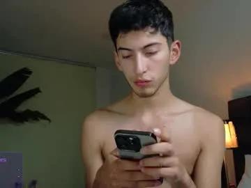 ethan_skiny_ — naked [340 tokens left] #bigcock #latino #slim #hairy #foreskin