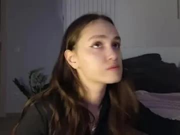 evi_woow — GOAL: tease panties [391 tokens remaining] Welcome to my room! Good morning for rich and sexy people  #feet #brunette #new #cute #young