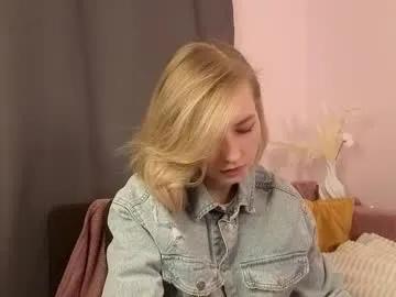 gwenkevwitch — my name is Jannie and im very new here!! ^^  goal: make this some wet   #shy #blonde #feet #young #new [408 tokens remaining]