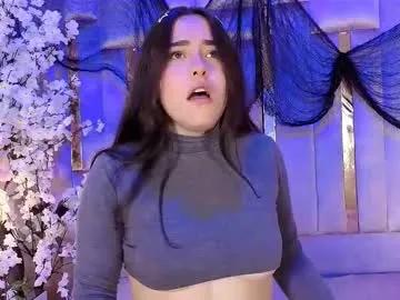 hannacollins_2 on Chaturbate 
