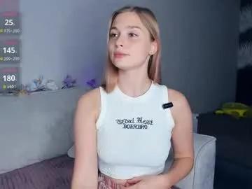 hidden_charm — Hi! Im Elizabeth, NTMU! Goal: Little lift my top <3 ()*: #new #shy #cute #young #18 [55 tokens remaining]