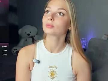 hidden_charm on Chaturbate 
