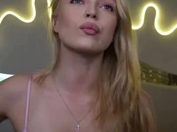 kelly_peachpiee — GOAL: Sexy Dance [97 tokens remaining] Welcome to my room! #feet #blonde #redhead #lovense #new