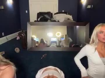 kenziesmithh — booty tease with ava #new #18 #innocent [1083 tokens remaining]