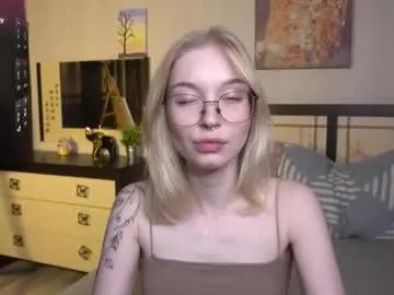 lidiaklemencic — Show my naughty toungue  #shy #18 #teen #new #skinny [16 tokens remaining]