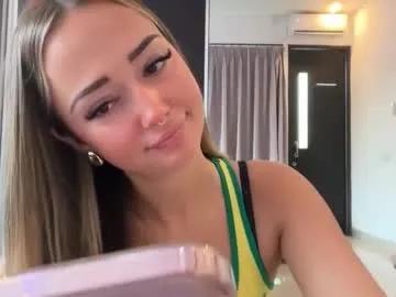 luvlivvyy on Chaturbate 