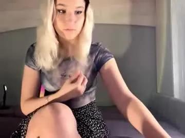 milkacouple's avatar