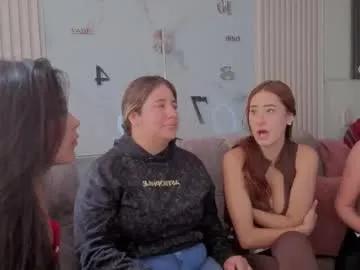 nicky_as — GOAL: twerks [185 tokens remaining] show naked #dirty #bigtits #sissy #cuckold #slave