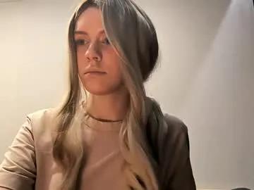 tressamarshbanks — Goal: Show my legs, caress them Heeey everyone, my name is Sofia im new  here, ome in and let's get to know each other #shy #18 #new #young #blonde [0 tokens remaining]