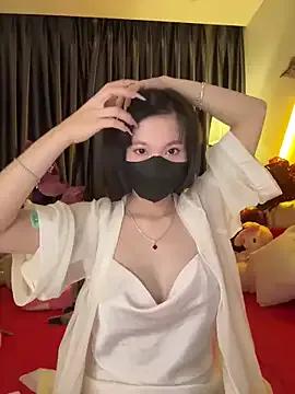 --102KymMiiss-- on StripChat 