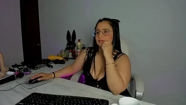 _adahara_queen on StripChat 