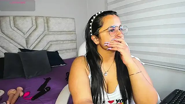 _adahara_queen on StripChat 