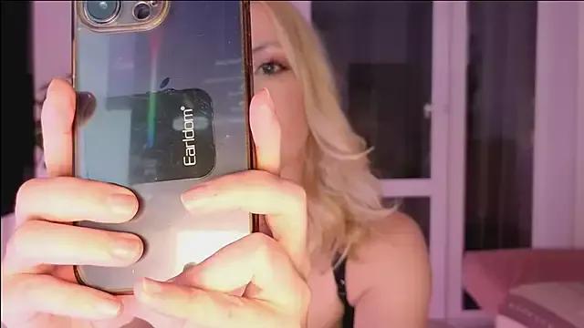 AbsoluteGoddess — Fuel your addiction 