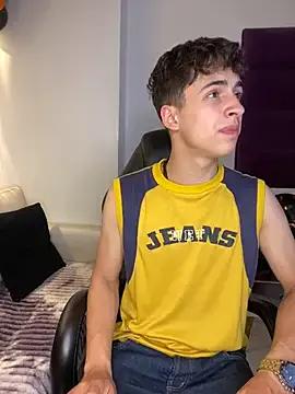 AdrianRinaldi — completly naked 4u