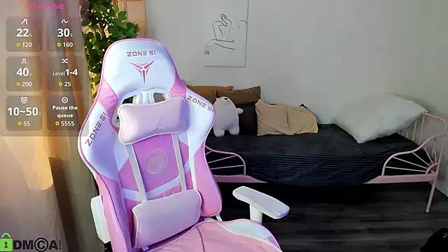 Aisi_18 on StripChat 