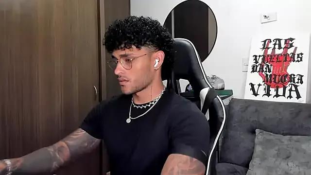 Alessandro_Vanni — CUMSHOW