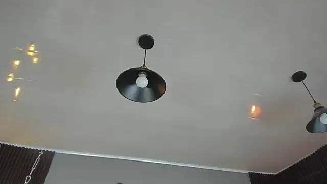 annie_barozzi on StripChat 