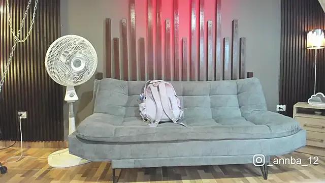 annie_barozzi on StripChat 