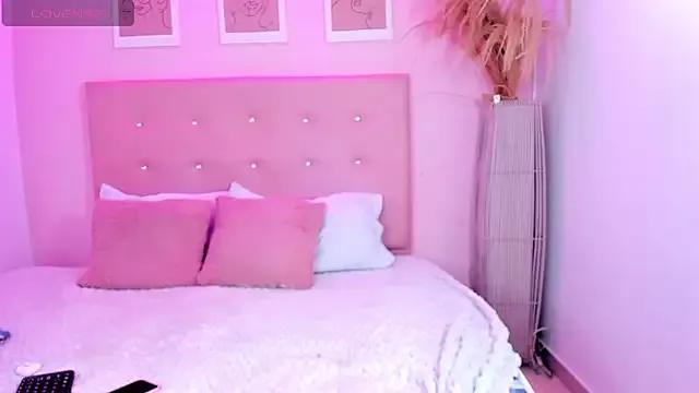 ANNIE_DOLCE_ on StripChat 