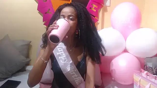 AssSeductress43 on StripChat 