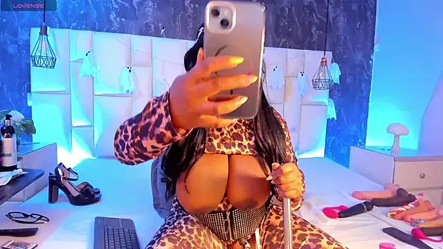 AVA_MALAIKA on StripChat 