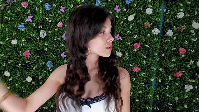 BabyAylin on StripChat 