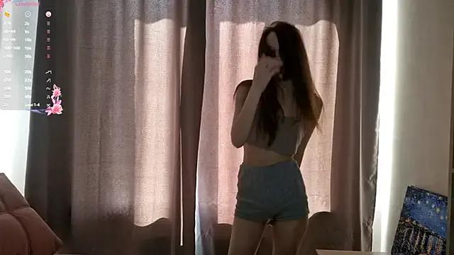 BritniMaddocks — Lick my fingers close to camera