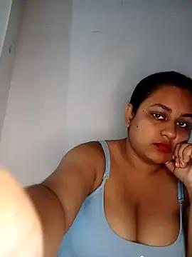 bumblebeegirl on StripChat 