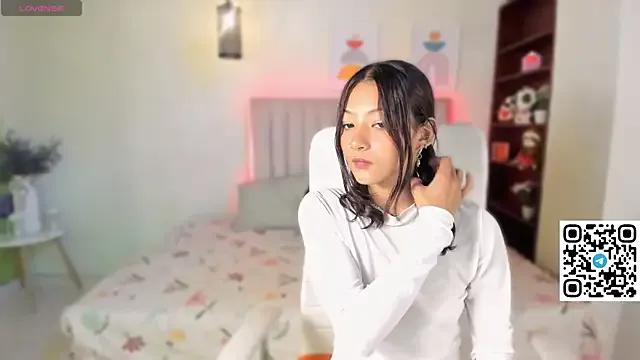 danika_moriii — spanks my ass