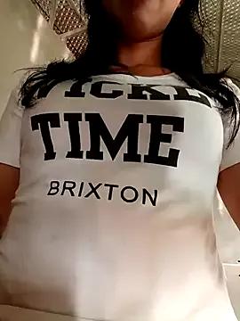 emaame68 on StripChat 