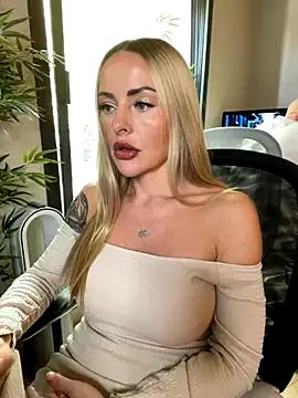 EmaSalis — Freechat on StripChat