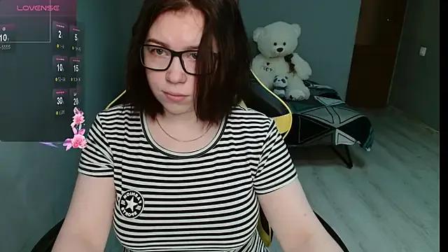 Emily_Amorre — squeeze big boobs + tongue tease