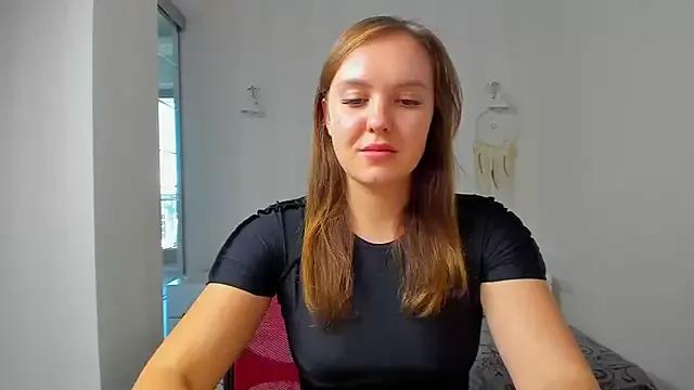 EmmaNorman on StripChat 