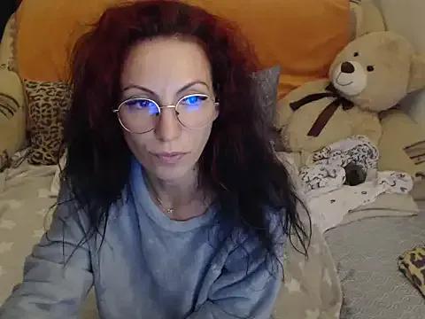 Emmatoo on StripChat 