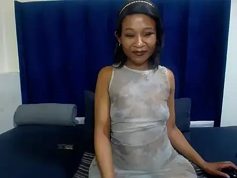 GoldenBigAssCurvy — Freechat on StripChat