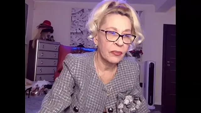 HornyMilf_555 — Group on StripChat