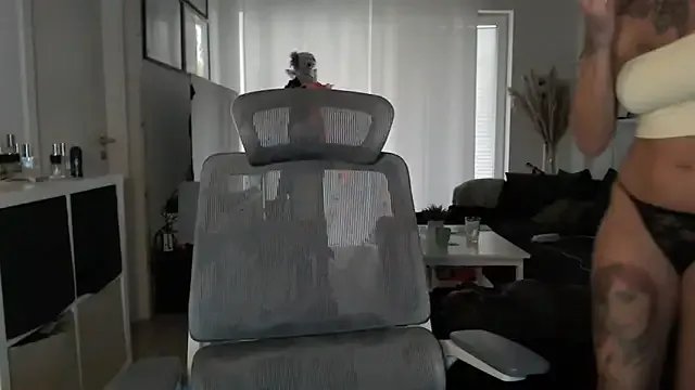 IntiMia on StripChat 